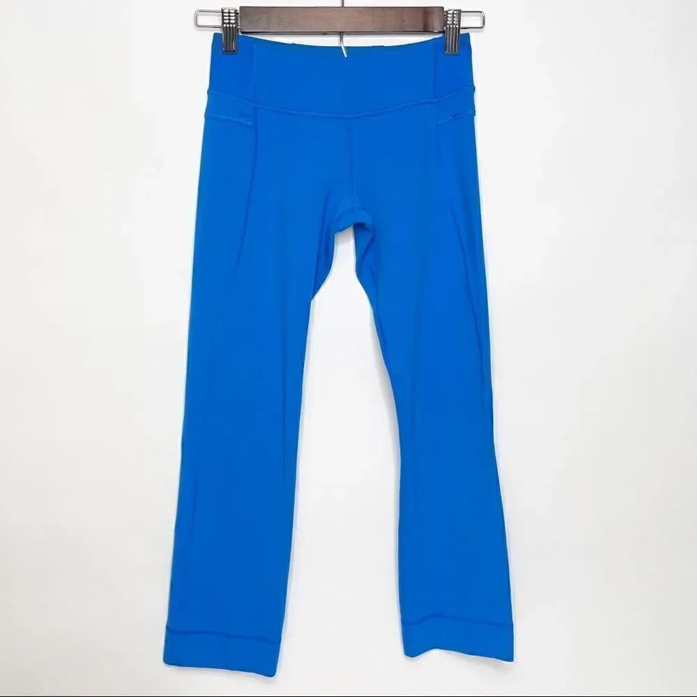 Lululemon Power Up Crop Pants Blue Size 2